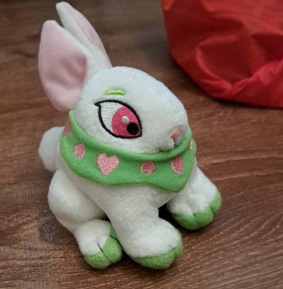NWT 2002 Neopets Limited Too Plush Green Cybunny